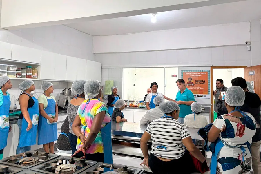 Projeto leva oficinas profissionalizantes gratuitas a comunidades do Extremo Sul da Bahia