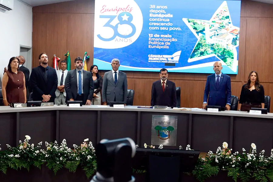 Jerônimo Rodrigues recebe Comenda 12 de Maio e título de cidadão eunapolitano