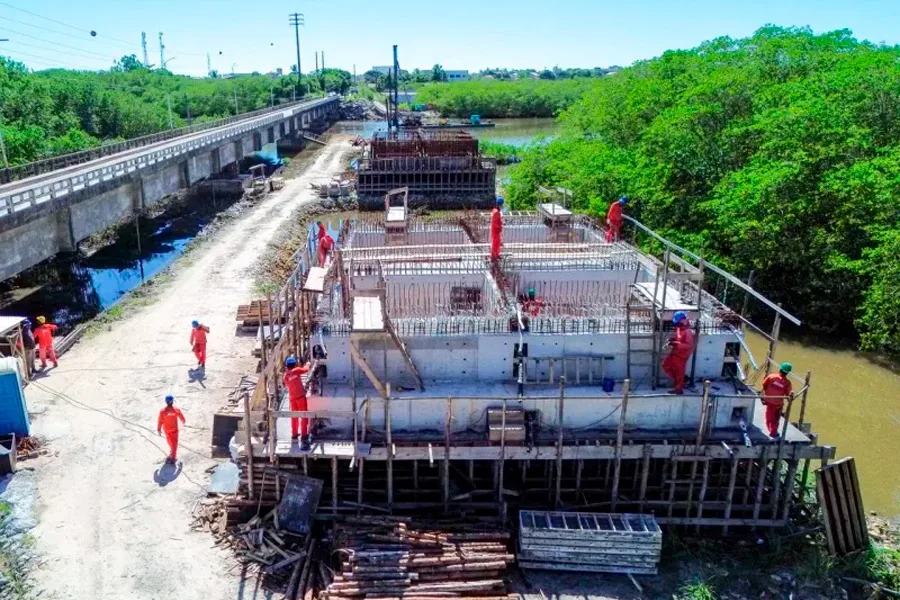 Nova ponte de mão dupla avança e começa a mudar infraestrutura e mobilidade em Prado