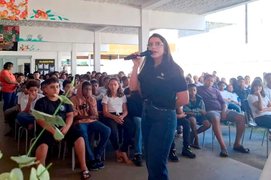 Escolas de Mucuri fortalecem rede de proteção à infância com ações do Maio Laranja e campanha “Faça Bonito” Escolas de Mucuri fortalecem rede de proteção à infância com ações do Maio Laranja e campanha “Faça Bonito”