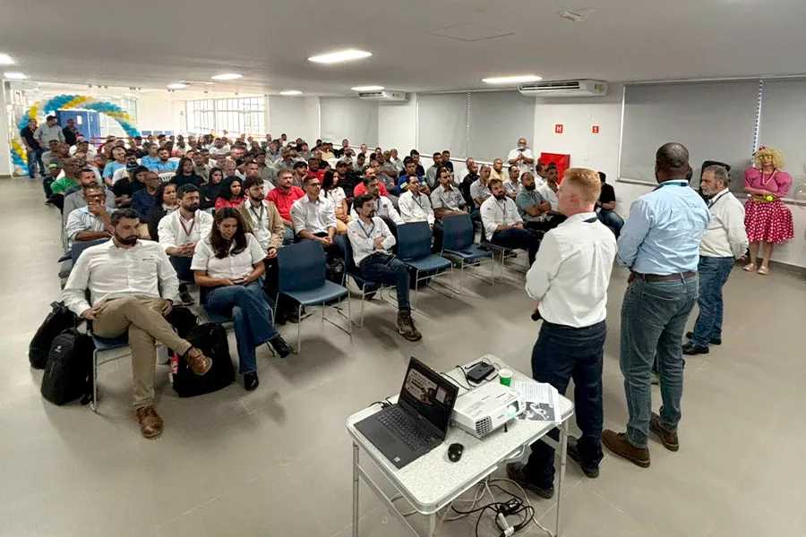 Morador de Itabatã é premiado pela Suzano como melhor motorista carreteiro da Bahia Morador de Itabatã é premiado pela Suzano como melhor motorista carreteiro da Bahia