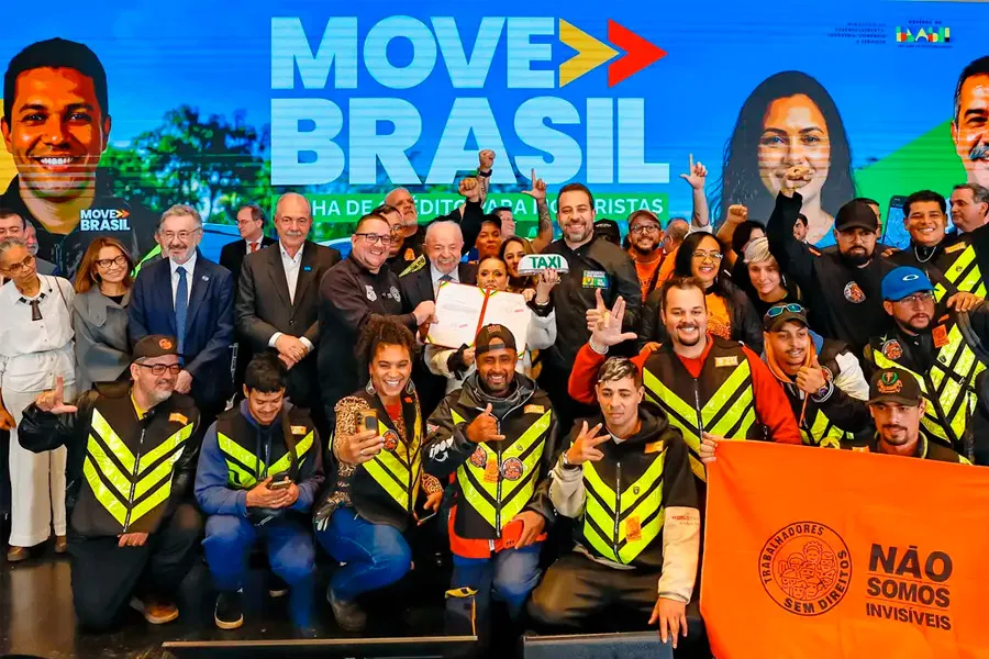Lula cria programa de R$ 30 bilhões para motoristas de aplicativos