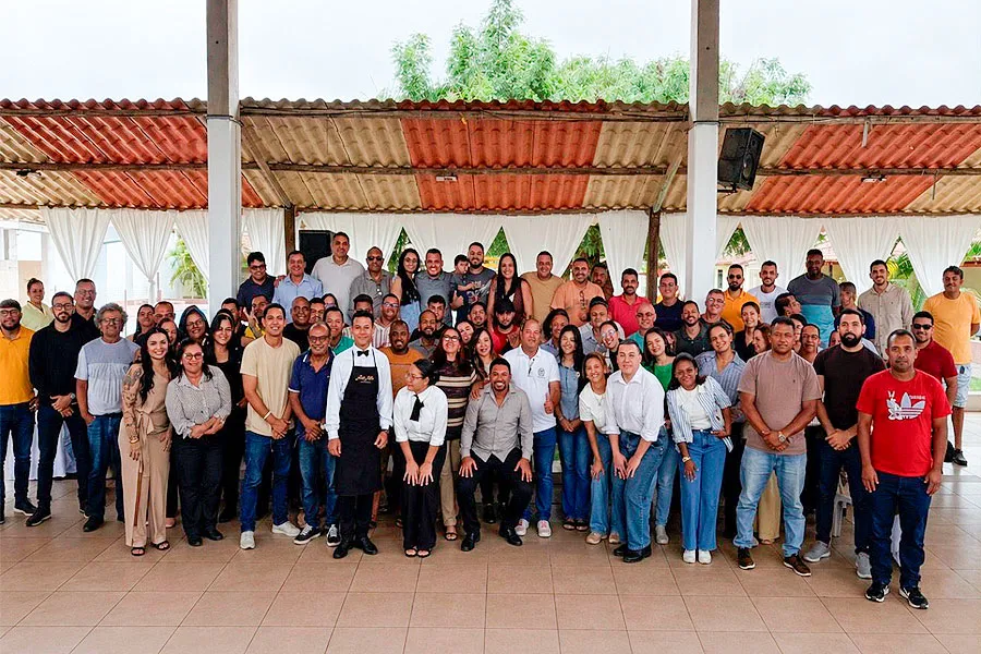 Grupo de 14 vereadores fecha apoio a Jonatas Santos e fortalece projeto para a Câmara Federal