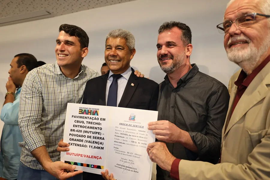 Com mais de R$135 milhões em investimentos, sete municípios baianos são contemplados com obras em infraestrutura e educação