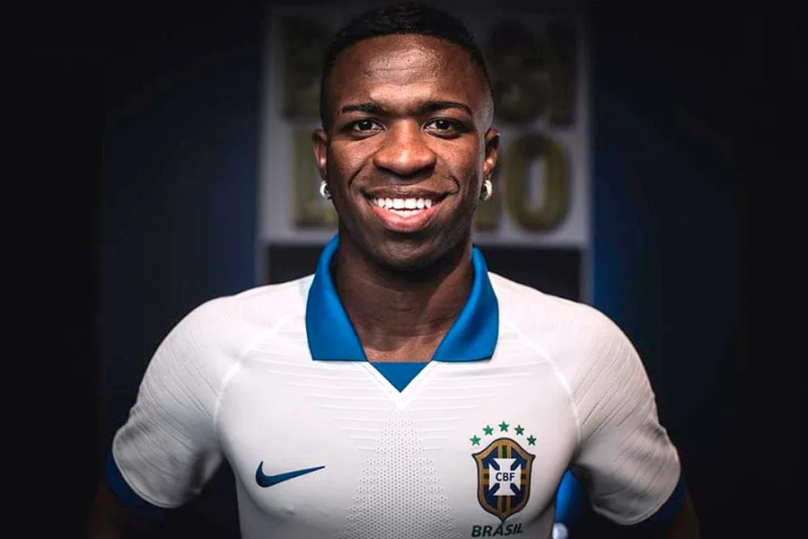 A alternativa à amarelinha: polarização e futebol