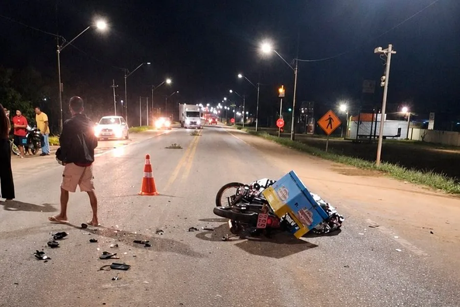 Colisão frontal entre motos mata jovem de 23 anos e homem de 57 na BR-101