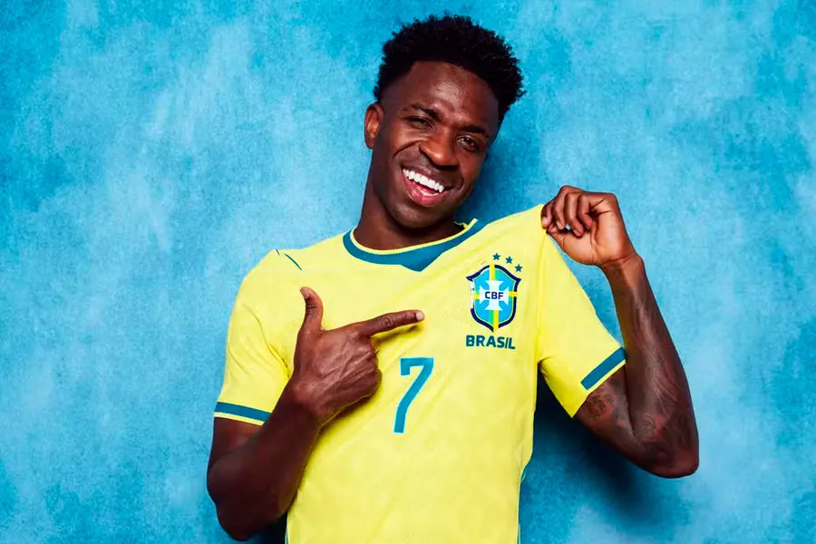 Site americano elege camisa do Brasil a segunda mais bonita da Copa