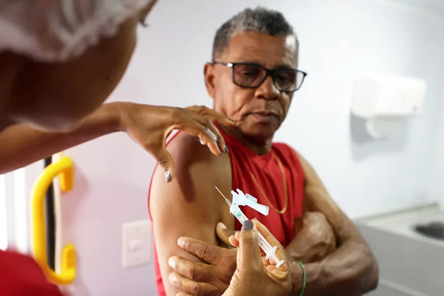  Bahia amplia vacinação contra a Influenza para toda a população acima de seis meses de idade nos 417 municípios
