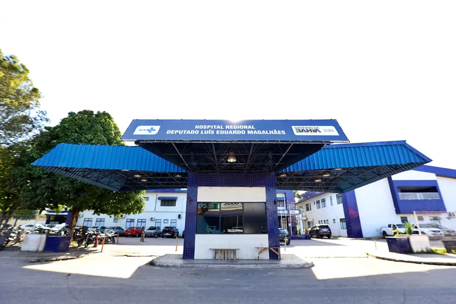 Secretária da Saúde garante continuidade dos serviços no Hospital de Porto Seguro durante transição de gestão