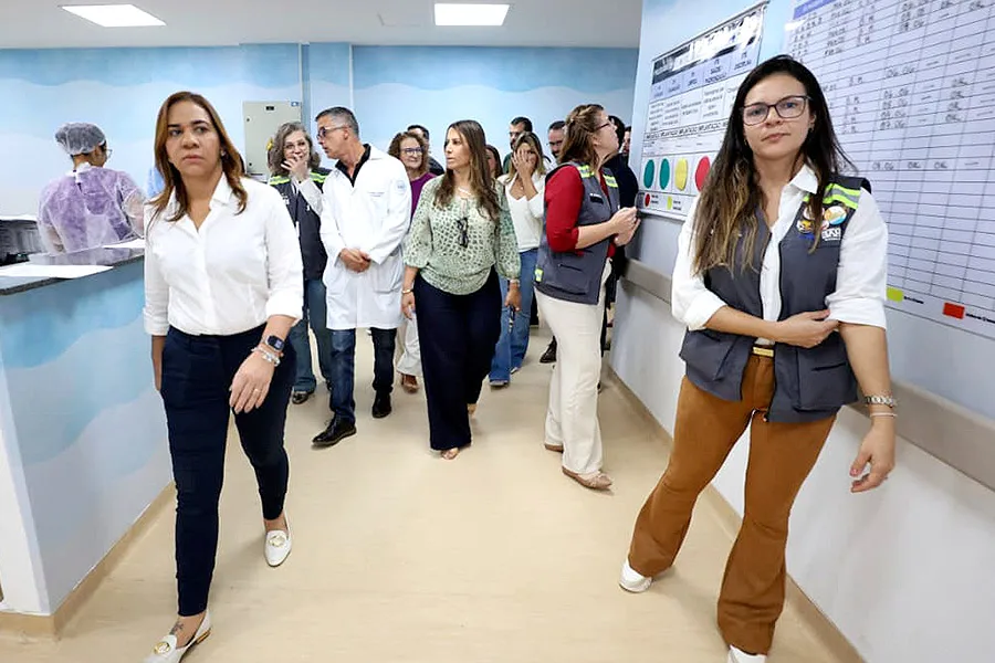 Secretária da Saúde garante continuidade dos serviços no Hospital de Porto Seguro durante transição de gestão Secretária da Saúde garante continuidade dos serviços no Hospital de Porto Seguro durante transição de gestão