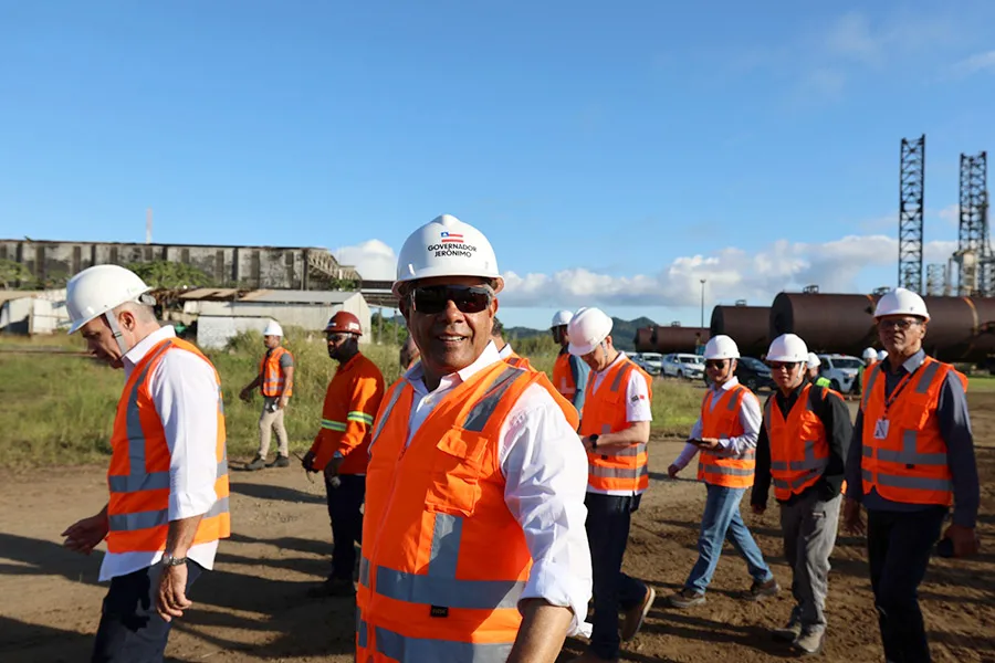 Ponte Salvador-Itaparica: governador acompanha avanço e movimentação no canteiro de São Roque Paraguaçu, em Maragogipe