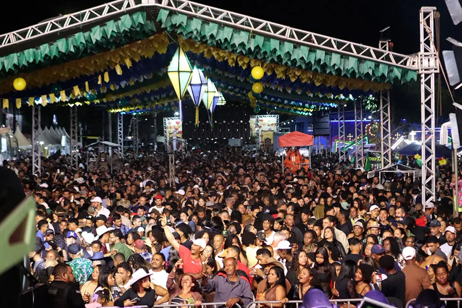 Multidão lota Posto da Mata na abertura da tradicional Festa de Santo Antônio Casamenteiro