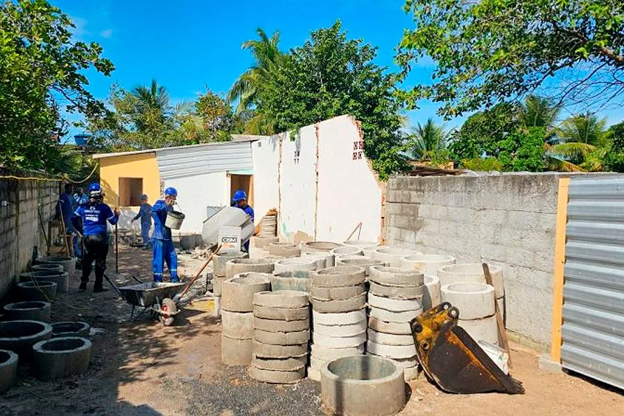 Mucuri em parceria com a EMBASA inicia obra de esgotamento sanitário no bairro Ettori Gazzinelli