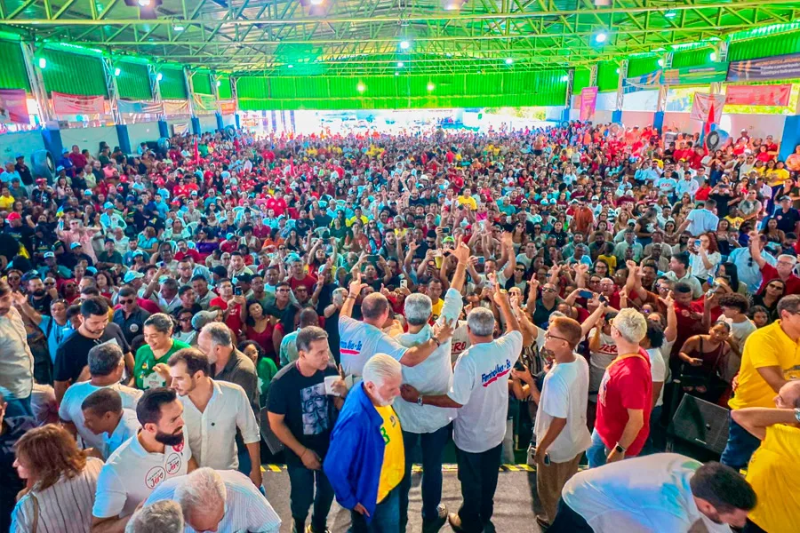 Com quase meio bilhão de reais em investimentos no Médio Sudoeste, Jerônimo é aplaudido por lideranças e movimentos sociais durante PGP em Itapetinga