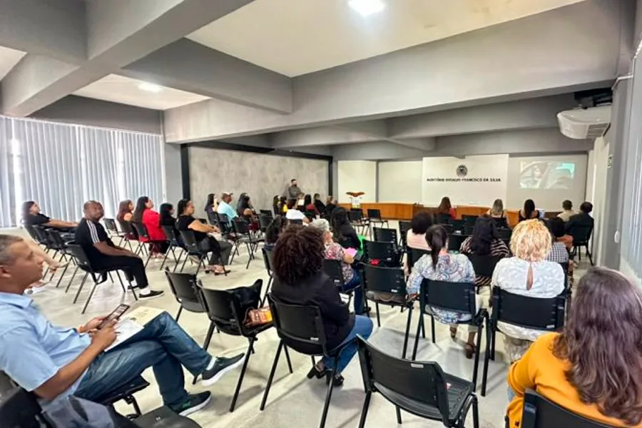 Mucuri promove debate e articulação para erradicação do trabalho infantil Mucuri promove debate e articulação para erradicação do trabalho infantil