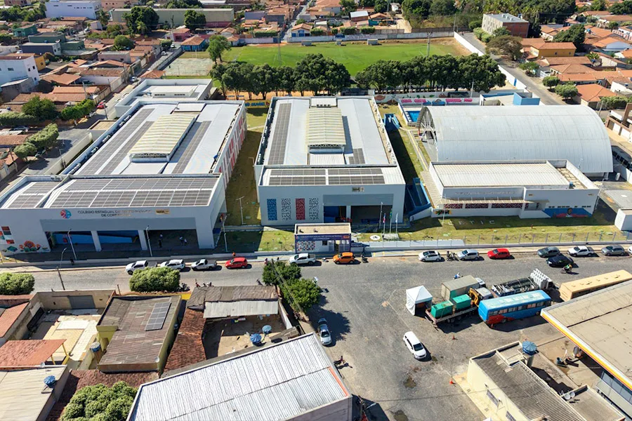 Novo colégio de tempo integral e obras viárias ampliam oportunidades e mobilidade em Correntina