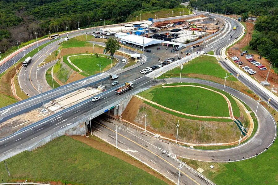 Duplicação da Estrada do Derba amplia mobilidade e integra Salvador ao futuro sistema do VLT