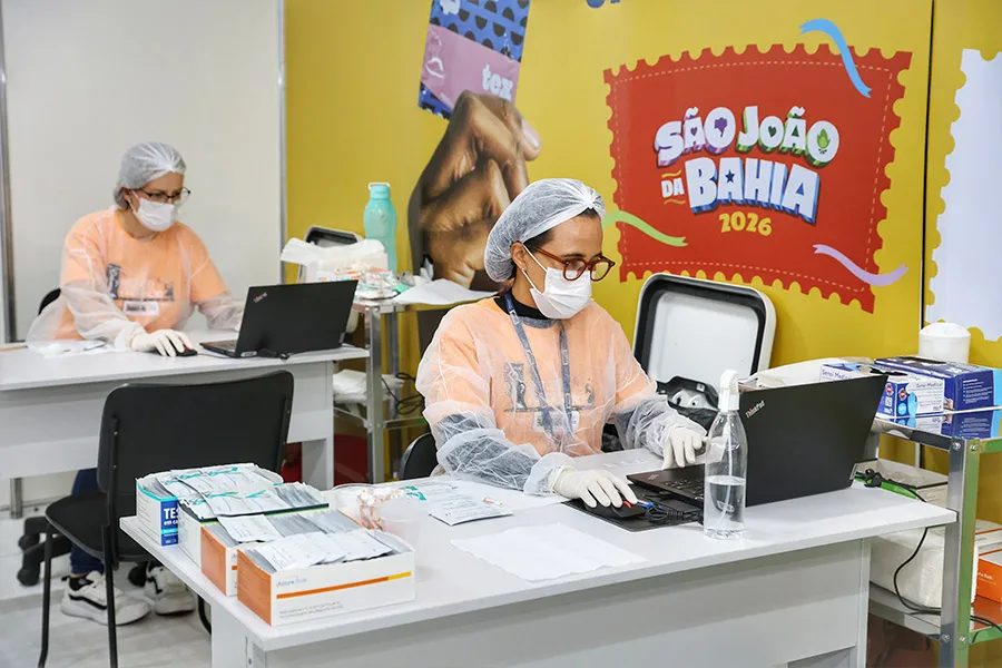  Entre shows e gols da Seleção Brasileira, posto da Sesab registra mais de 3,6 mil testes para ISTs no São João de Cachoeira