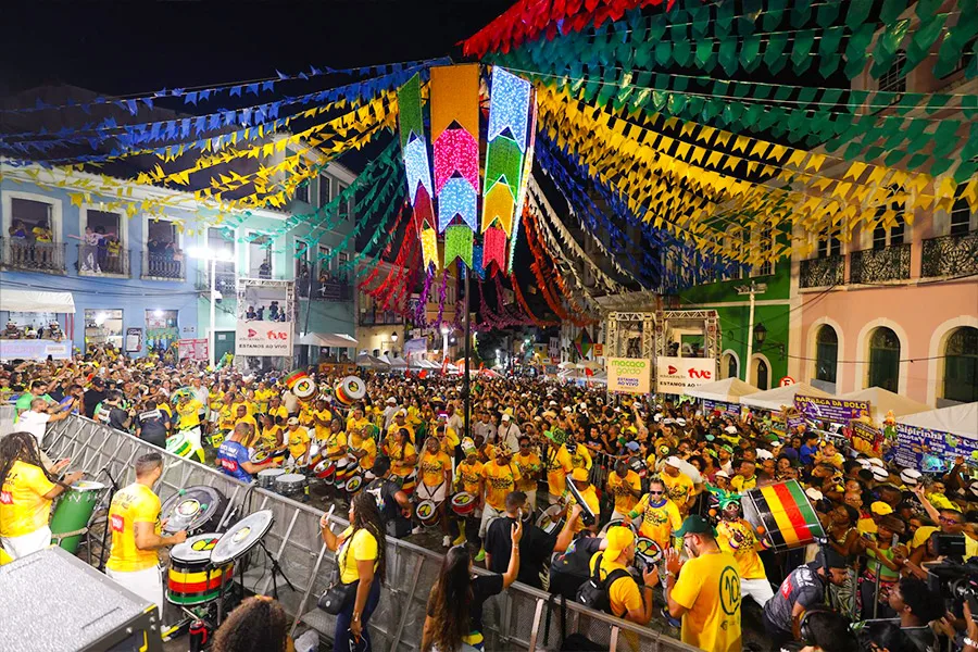 Em clima de Copa e São João, Pelourinho encerra festa com Alceu Valença e cerca de 50 atrações