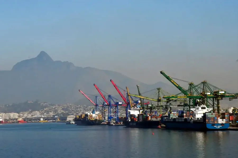 Brasil abre posto tributário na China para ampliar comércio
