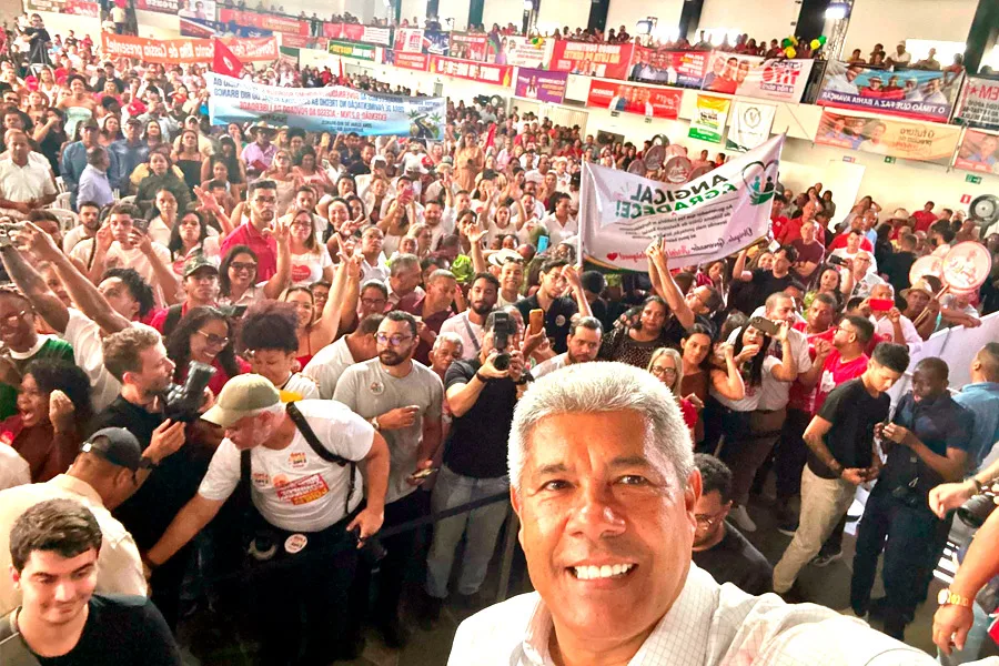 Jerônimo defende Wagner em Barreiras e diz que oposição tenta atingir Lula pela Bahia