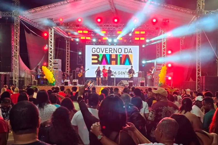 Praça lotada, ritmos variados e a energia contagiante marcam a segunda noite do 29º Forró do Peroá
