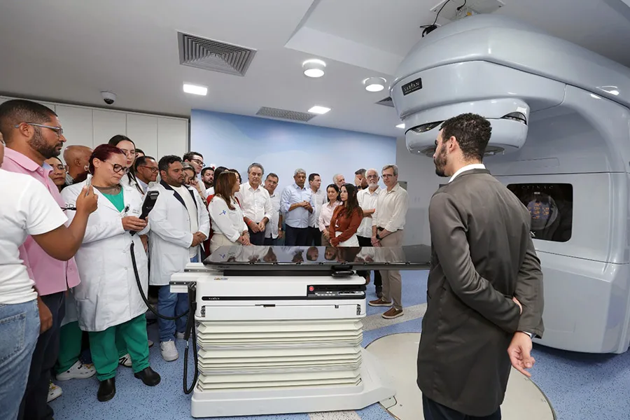 Radioterapia passa a integrar atendimento do Hospital do Oeste e amplia assistência oncológica na região