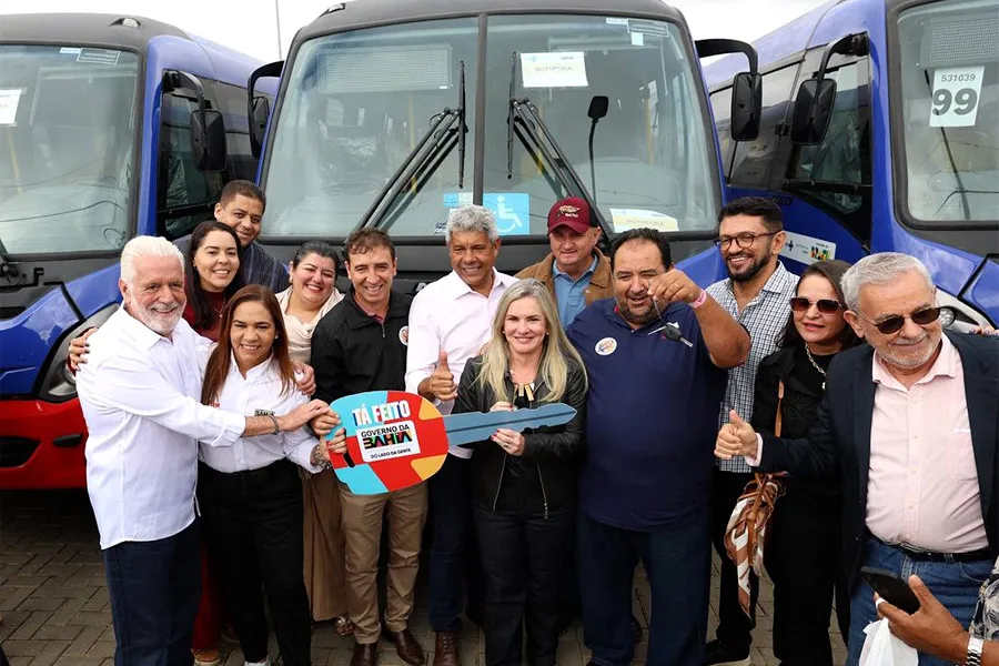 Em Vitória da Conquista, Jerônimo Rodrigues entrega e autoriza mais de R$ 600 milhões em investimentos para Sudoeste baiano Em Vitória da Conquista, Jerônimo Rodrigues entrega e autoriza mais de R$ 600 milhões em investimentos para Sudoeste baiano