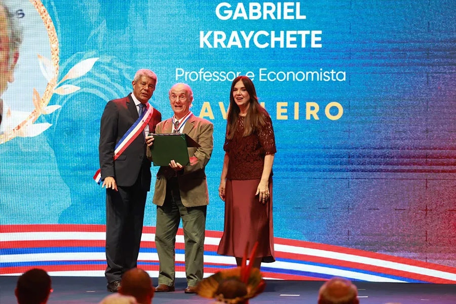 Comenda da Ordem 2 de Julho reconhece personalidades e instituições que fortalecem a liberdade, a democracia e a soberania nacional Comenda da Ordem 2 de Julho reconhece personalidades e instituições que fortalecem a liberdade, a democracia e a soberania nacional