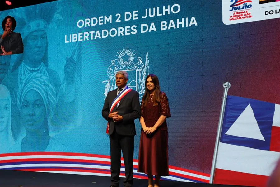 Comenda da Ordem 2 de Julho reconhece personalidades e instituições que fortalecem a liberdade, a democracia e a soberania nacional Comenda da Ordem 2 de Julho reconhece personalidades e instituições que fortalecem a liberdade, a democracia e a soberania nacional
