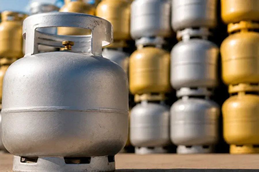 Gás de cozinha fica mais barato na Bahia após redução anunciada pela Acelen