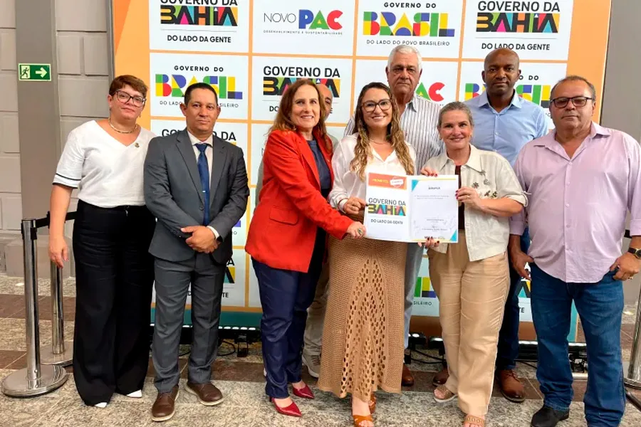 Pavimentação da BA-693 avança e Ibirapuã celebra autorização para início de obra histórica rumo à BR-101