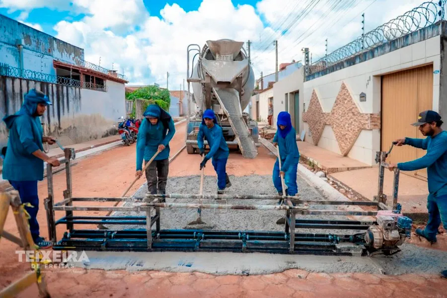Rua Governador Antônio Balbino recebe pavimentação em concreto no Jardim Caraípe Rua Governador Antônio Balbino recebe pavimentação em concreto no Jardim Caraípe