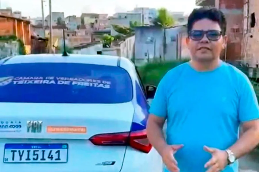 Carro fumacê começa a circular em bairros de Teixeira de Freitas para reforçar combate ao Aedes aegypti