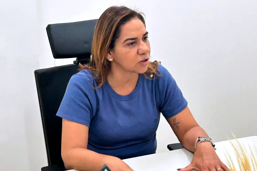 Roberta Santana ironiza Zé Ronaldo: 