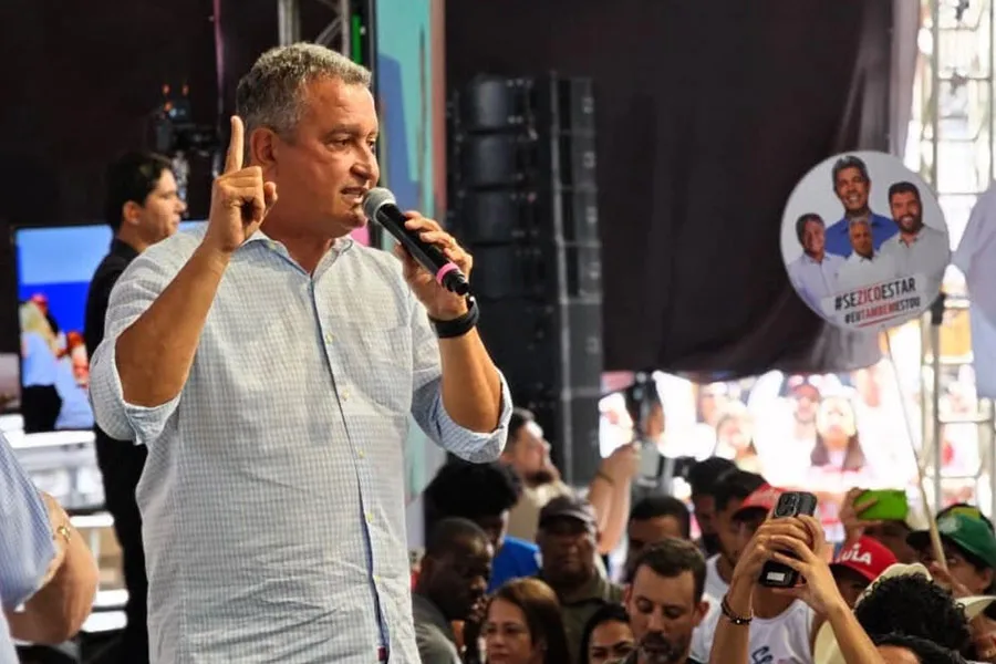 “Extremo Sul nunca recebeu tanto investimento como nos nossos governos”, afirma Rui Costa, durante PGP em Teixeira de Freitas “Extremo Sul nunca recebeu tanto investimento como nos nossos governos”, afirma Rui Costa, durante PGP em Teixeira de Freitas