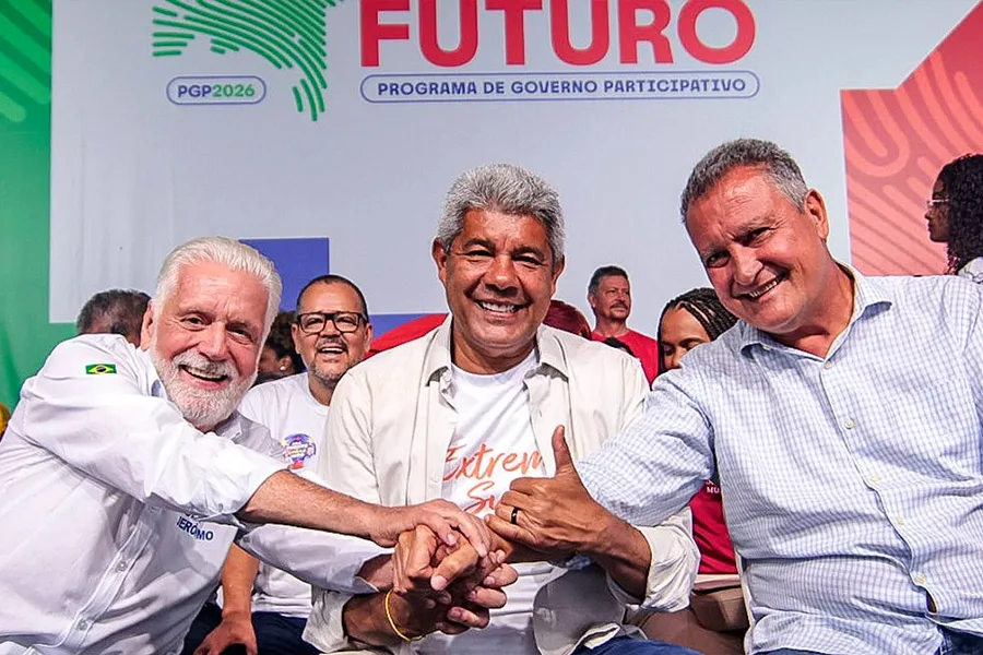 “Extremo Sul nunca recebeu tanto investimento como nos nossos governos”, afirma Rui Costa, durante PGP em Teixeira de Freitas “Extremo Sul nunca recebeu tanto investimento como nos nossos governos”, afirma Rui Costa, durante PGP em Teixeira de Freitas