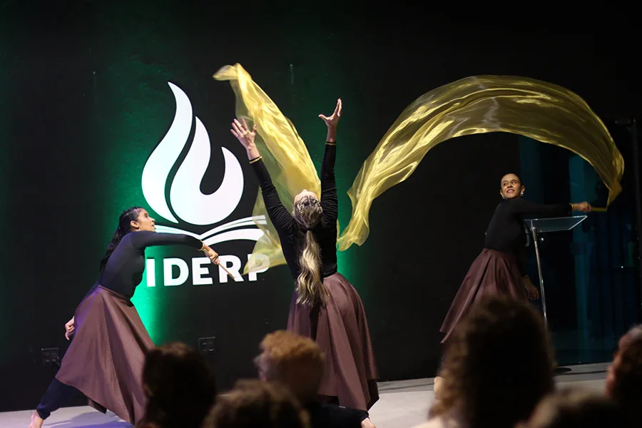 CONGRESSO IMPULSIONA A IGREJA: Conferência de Células 2026 reúne lideranças em Teixeira de Freitas CONGRESSO IMPULSIONA A IGREJA: Conferência de Células 2026 reúne lideranças em Teixeira de Freitas