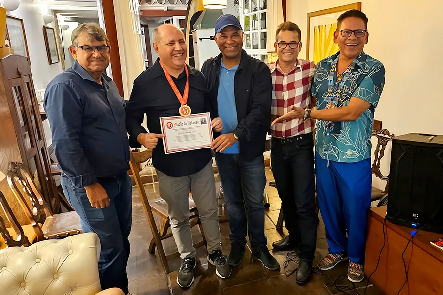 Almir Zarfeg vivencia encontros e emoções na 24ª Festa Literária Internacional de Paraty (Flip)