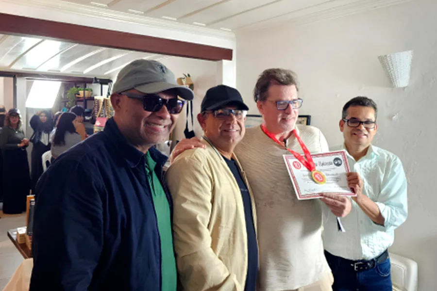 Almir Zarfeg vivencia encontros e emoções na 24ª Festa Literária Internacional de Paraty (Flip)