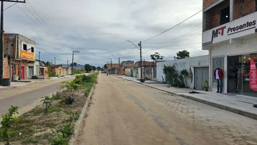 Concluída nova etapa de pavimentação da Avenida Rio Mucuri, prefeitura avança na transformação urbana do bairro Triângulo Leal em Itabatã Concluída nova etapa de pavimentação da Avenida Rio Mucuri, prefeitura avança na transformação urbana do bairro Triângulo Leal em Itabatã