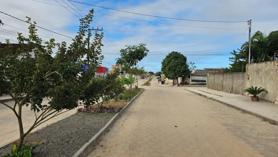 Concluída nova etapa de pavimentação da Avenida Rio Mucuri, prefeitura avança na transformação urbana do bairro Triângulo Leal em Itabatã Concluída nova etapa de pavimentação da Avenida Rio Mucuri, prefeitura avança na transformação urbana do bairro Triângulo Leal em Itabatã