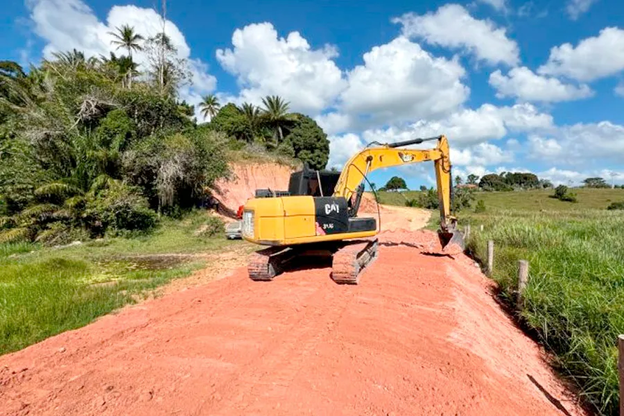 Prefeitura de Mucuri fortalece infraestrutura rural com ampla recuperação da estrada da Jacutinga