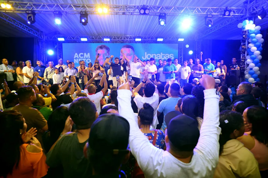 Jonatas Santos reúne mais de 20 mil pessoas no lançamento de sua pré-candidatura a deputado federal