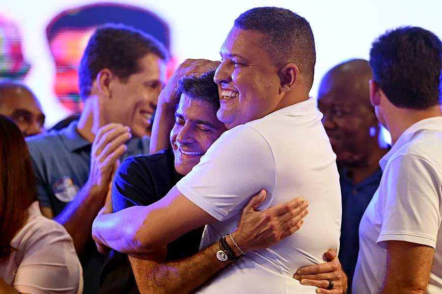 Jonatas Santos reúne mais de 20 mil pessoas no lançamento de sua pré-candidatura a deputado federal Jonatas Santos reúne mais de 20 mil pessoas no lançamento de sua pré-candidatura a deputado federal