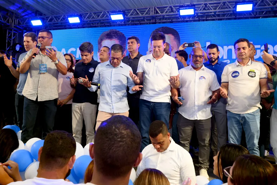 Jonatas Santos reúne mais de 20 mil pessoas no lançamento de sua pré-candidatura a deputado federal Jonatas Santos reúne mais de 20 mil pessoas no lançamento de sua pré-candidatura a deputado federal