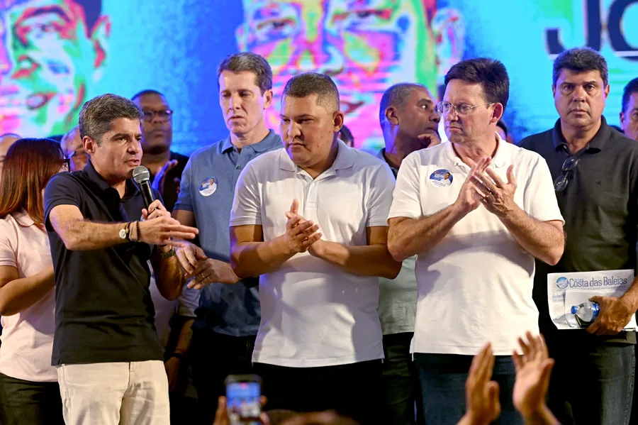 Jonatas Santos reúne mais de 20 mil pessoas no lançamento de sua pré-candidatura a deputado federal Jonatas Santos reúne mais de 20 mil pessoas no lançamento de sua pré-candidatura a deputado federal