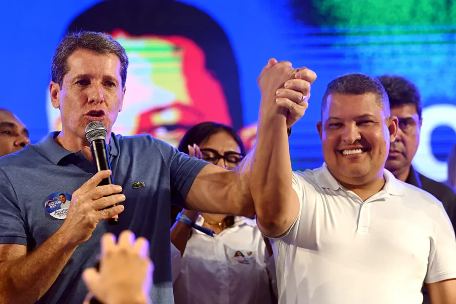 Jonatas Santos reúne mais de 20 mil pessoas no lançamento de sua pré-candidatura a deputado federal Jonatas Santos reúne mais de 20 mil pessoas no lançamento de sua pré-candidatura a deputado federal