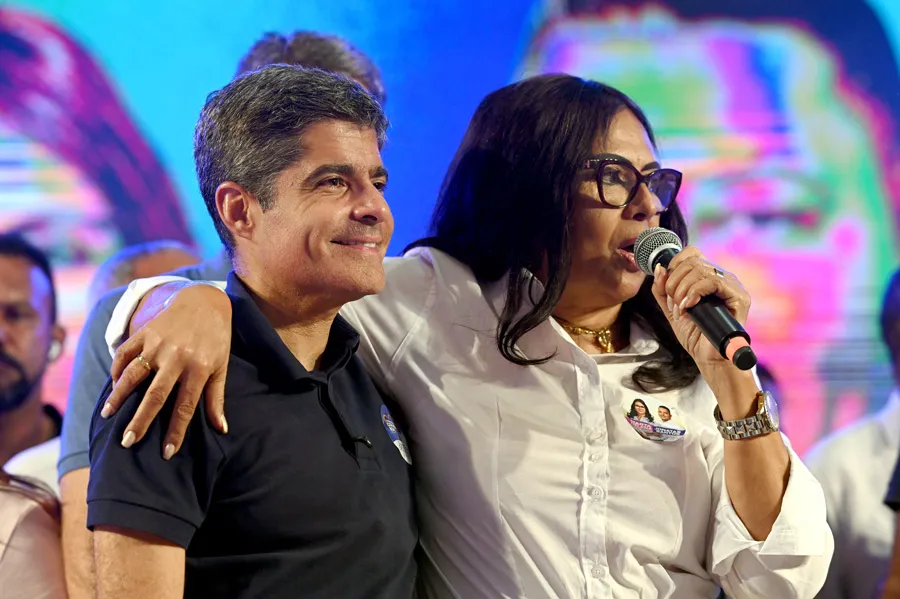Jonatas Santos reúne mais de 20 mil pessoas no lançamento de sua pré-candidatura a deputado federal Jonatas Santos reúne mais de 20 mil pessoas no lançamento de sua pré-candidatura a deputado federal