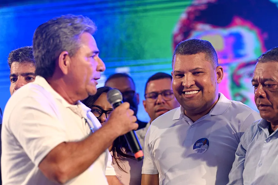 Jonatas Santos reúne mais de 20 mil pessoas no lançamento de sua pré-candidatura a deputado federal Jonatas Santos reúne mais de 20 mil pessoas no lançamento de sua pré-candidatura a deputado federal
